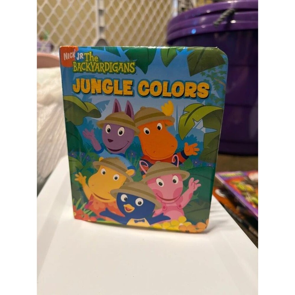 The Backyardigans jungle colors book